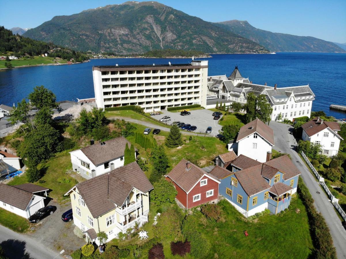 Villa Holmen 2 - Ground floor apartment Balestrand Buitenkant foto